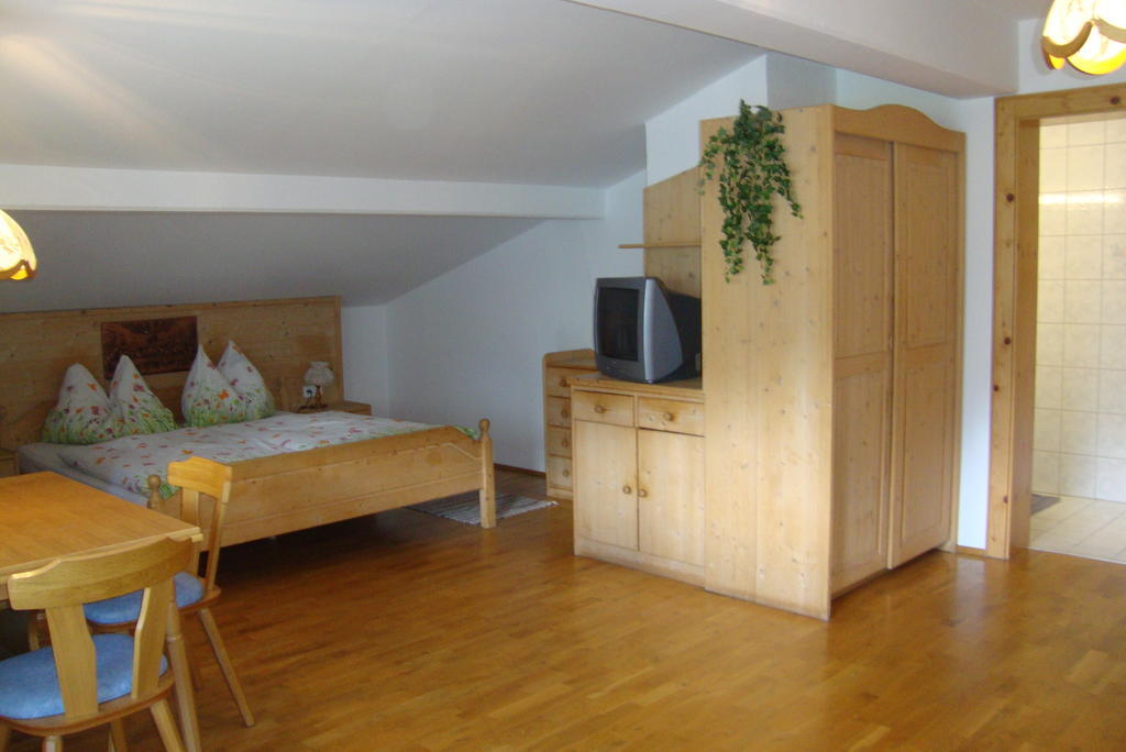 Schachengut Villa Bad Gastein Szoba fotó